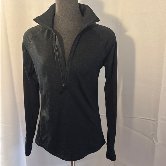 Under Armour Black Performance Pullover with half zipper. Womens size Medium. - Picture 7 of 10